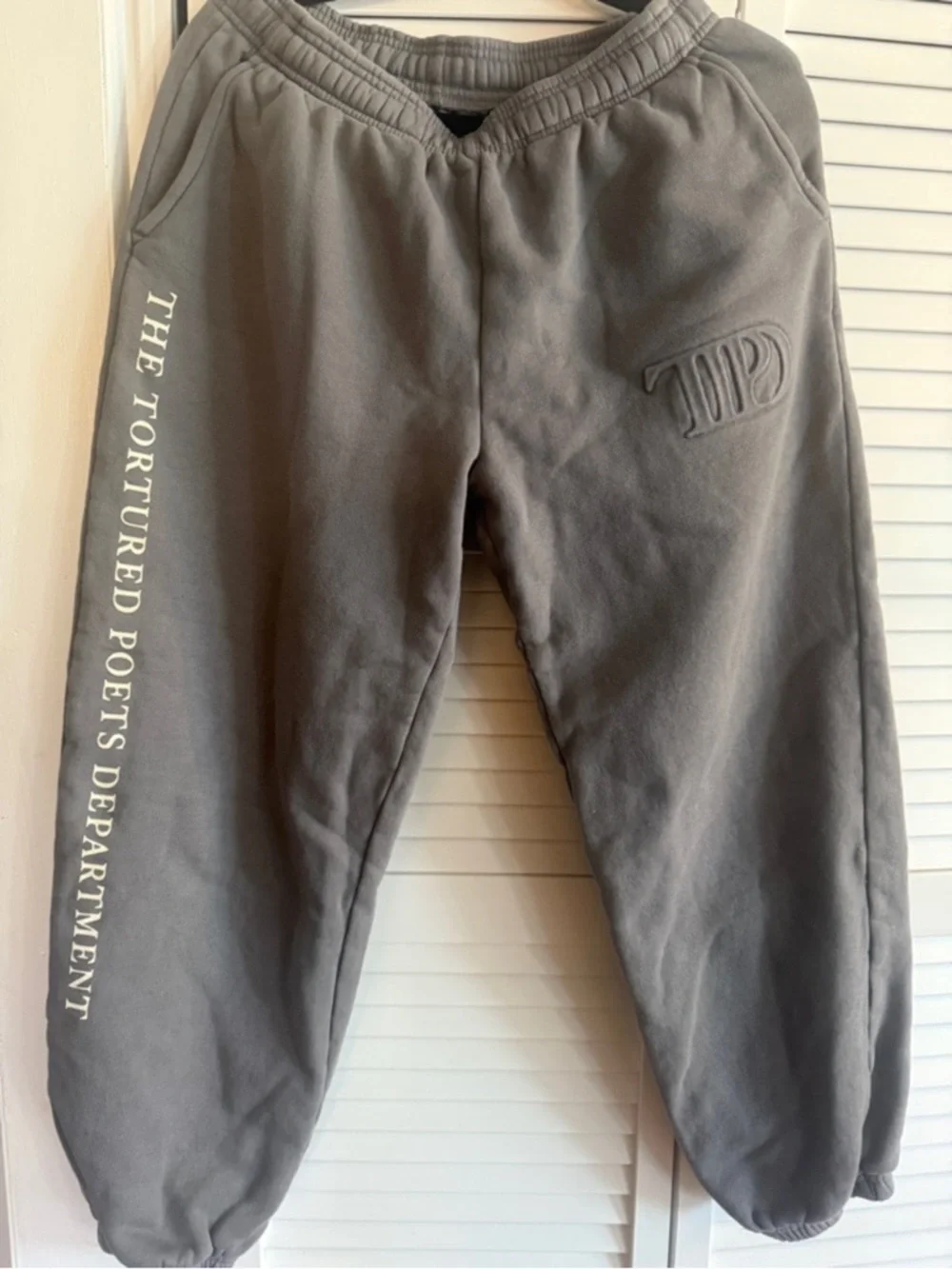 Taylor‎ Swift TTPD GRAY EMBOSSED SWEATPANTS size M - Picture 11 of 11